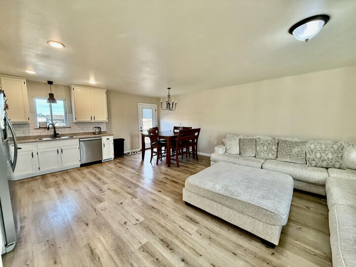 Property Photo: 919 NE 28th Ave SD 57401