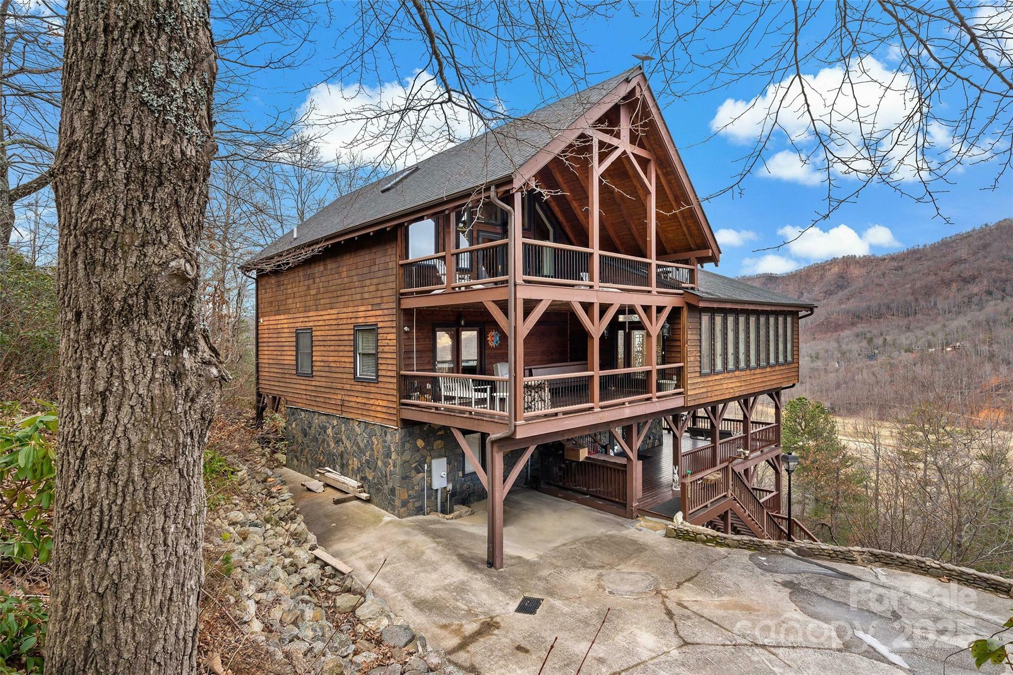 Property Photo:  60 E Valley View Drive  NC 28752 