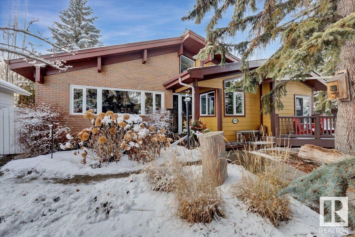 Property Photo:  5704 144 Street NW  AB T6H 4H4 