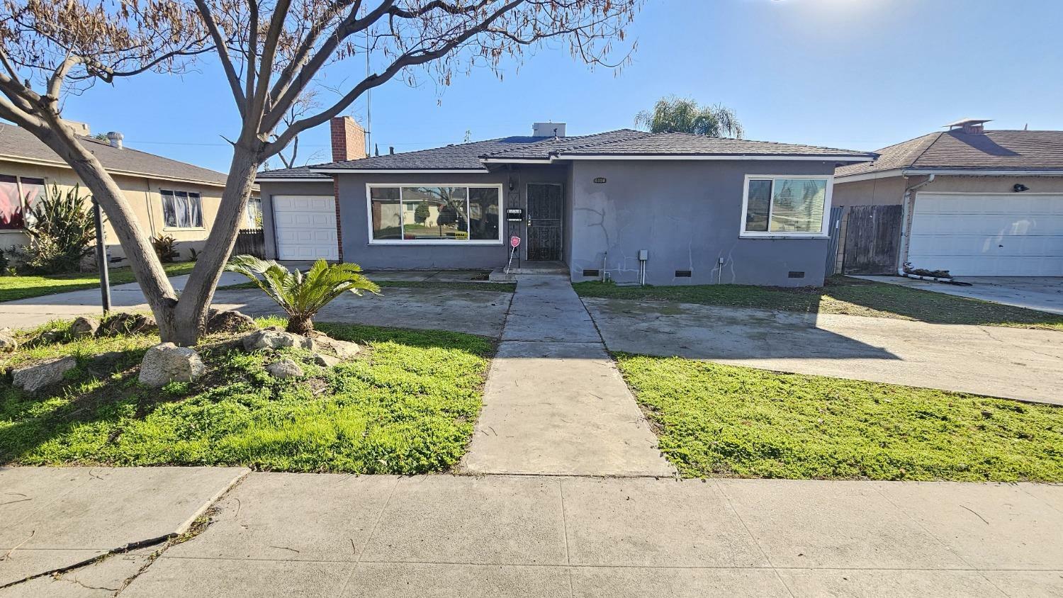 Property Photo: 4738 E Vassar Avenue CA 93703