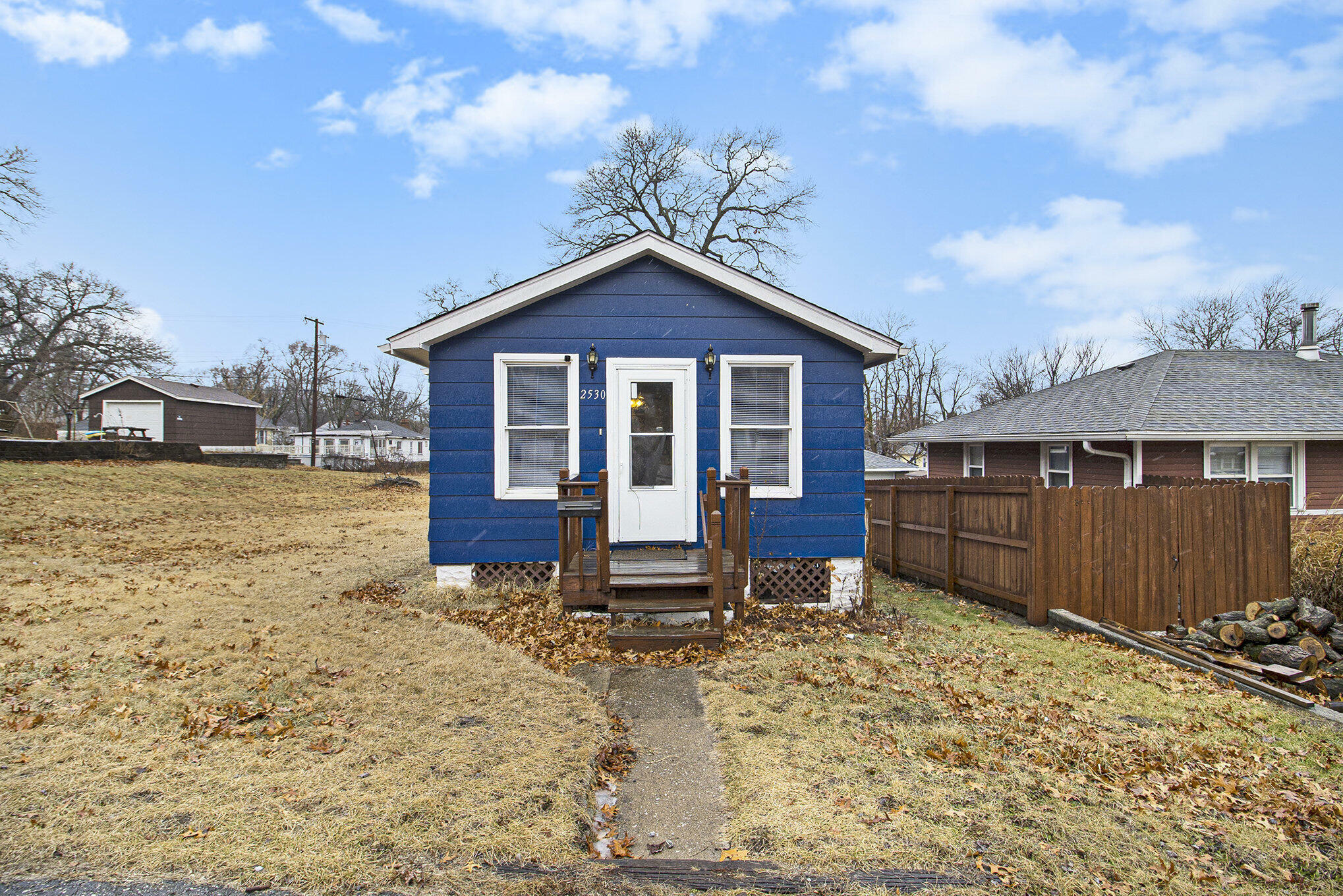 Property Photo:  2530 Parke Street  IN 46405 