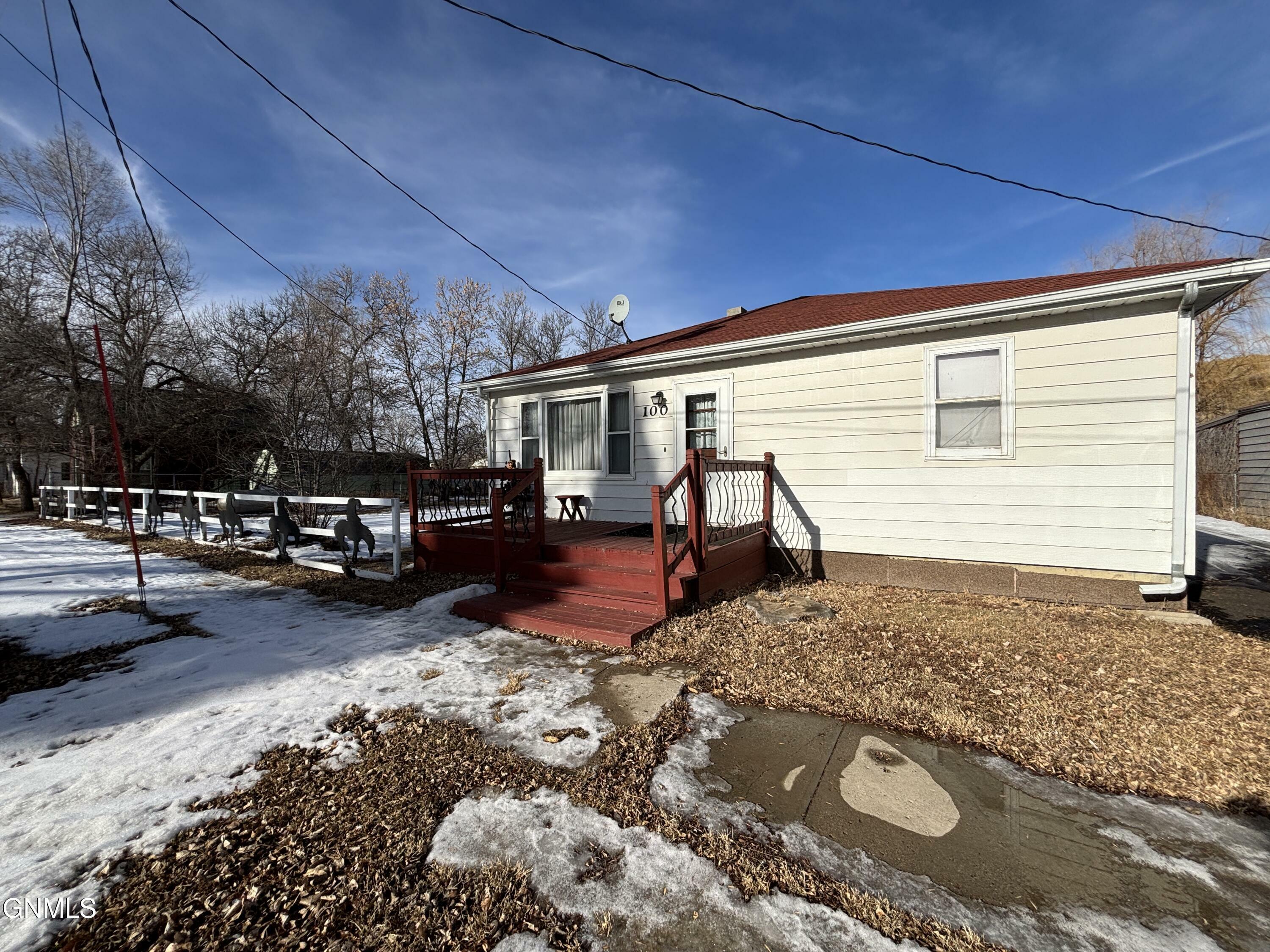 Property Photo:  100 1st Avenue W  ND 58580 