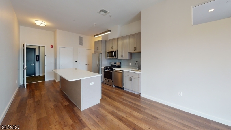 Property Photo:  109 Walnut Ave 305  NJ 07016 