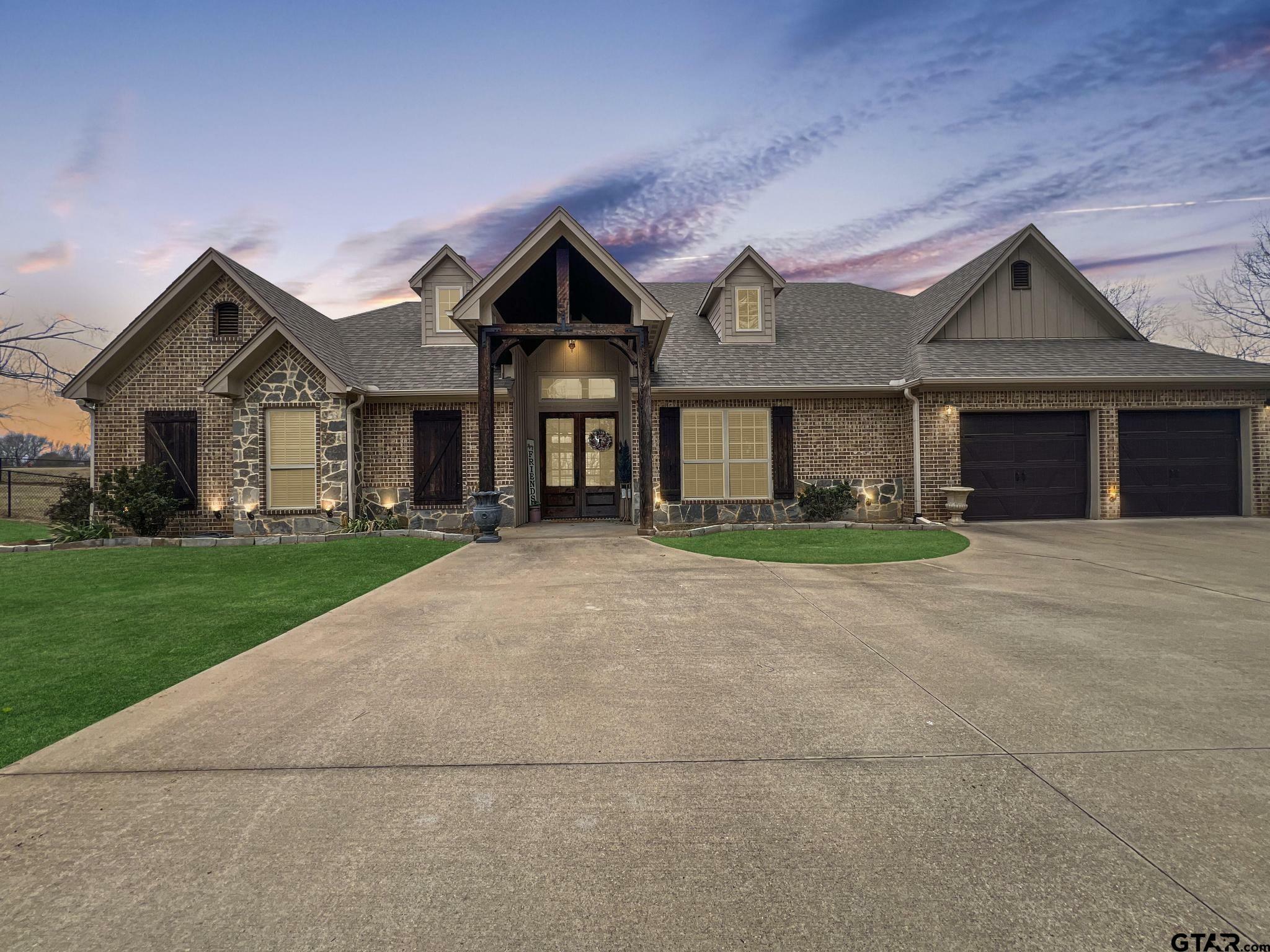 Property Photo: 106 Hide A Way Ln E TX 75771