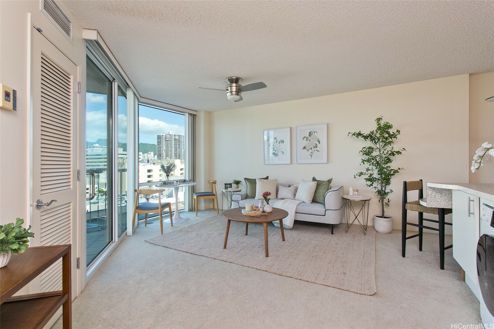 Property Photo: 801 S King Street 1107 HI 96813