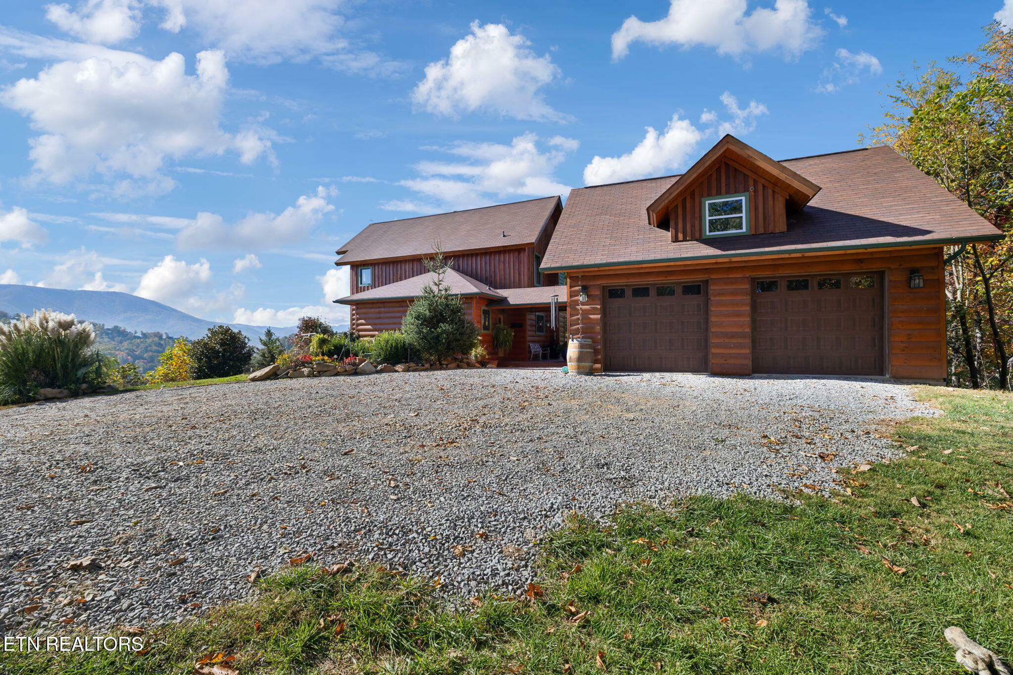 Property Photo: 1642 Little Cove Rd TN 37862