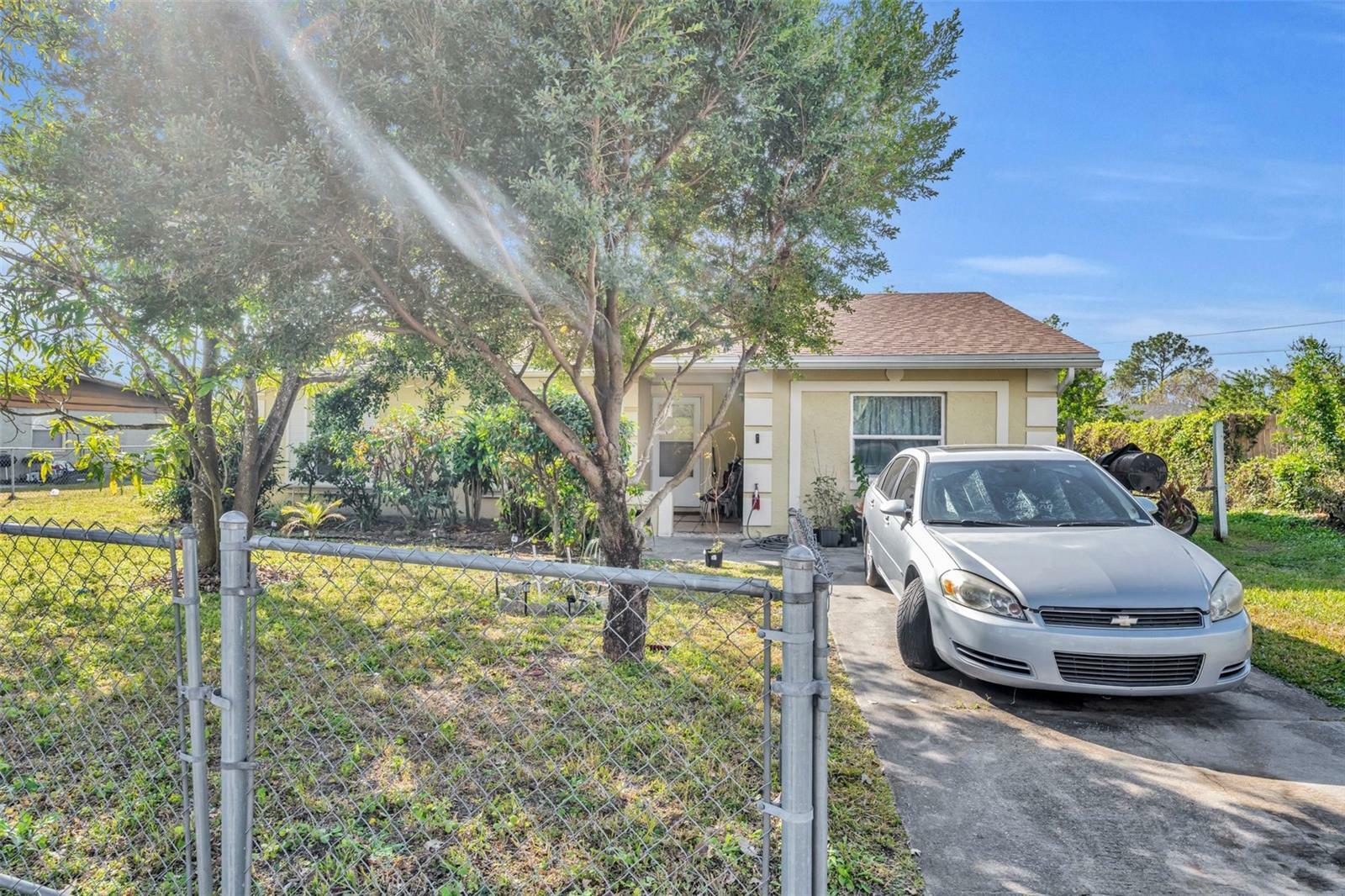 Property Photo: 4214 Brittany Road FL 32808