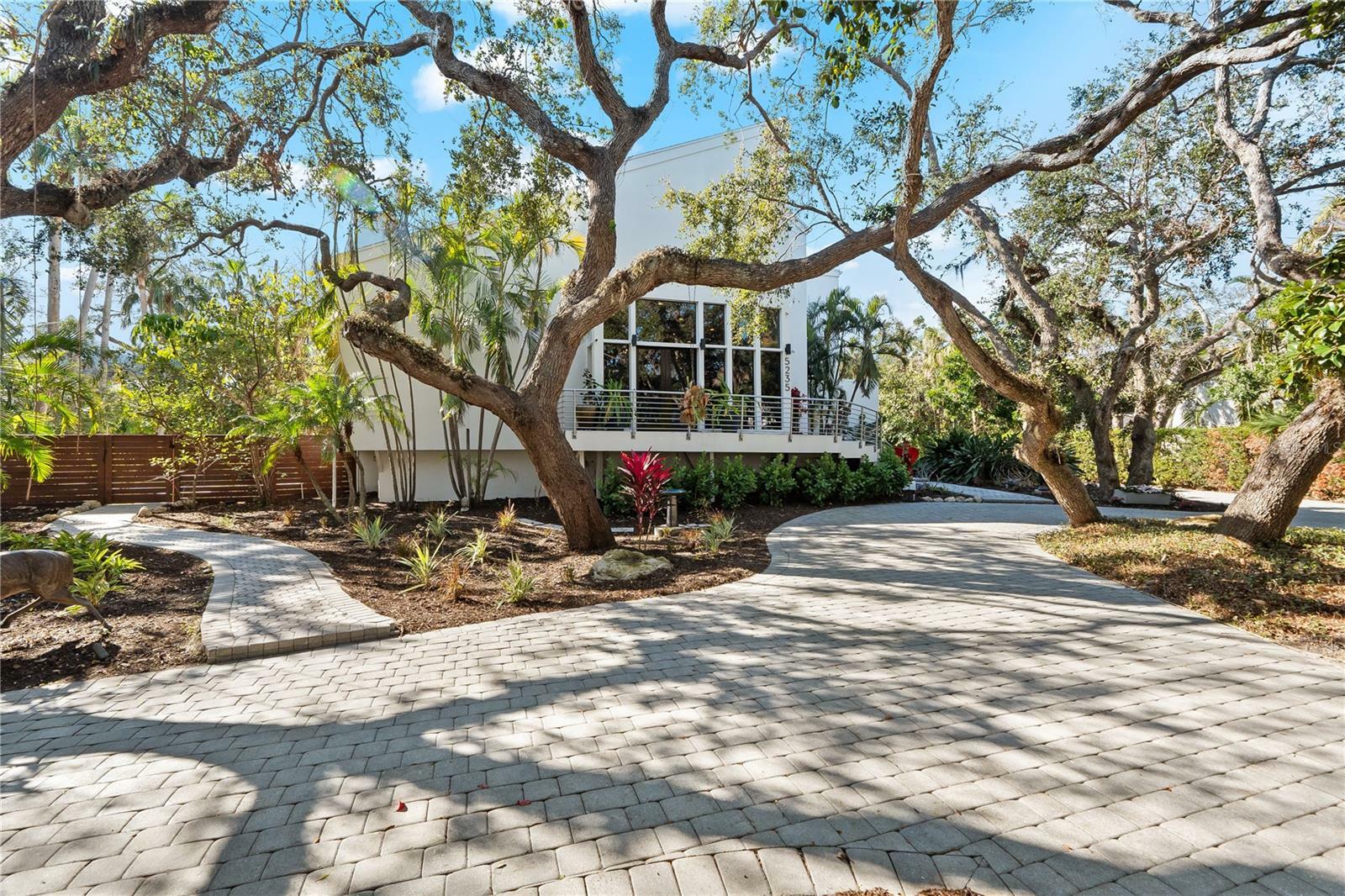 Property Photo:  5235 Siesta Cove Drive  FL 34242 