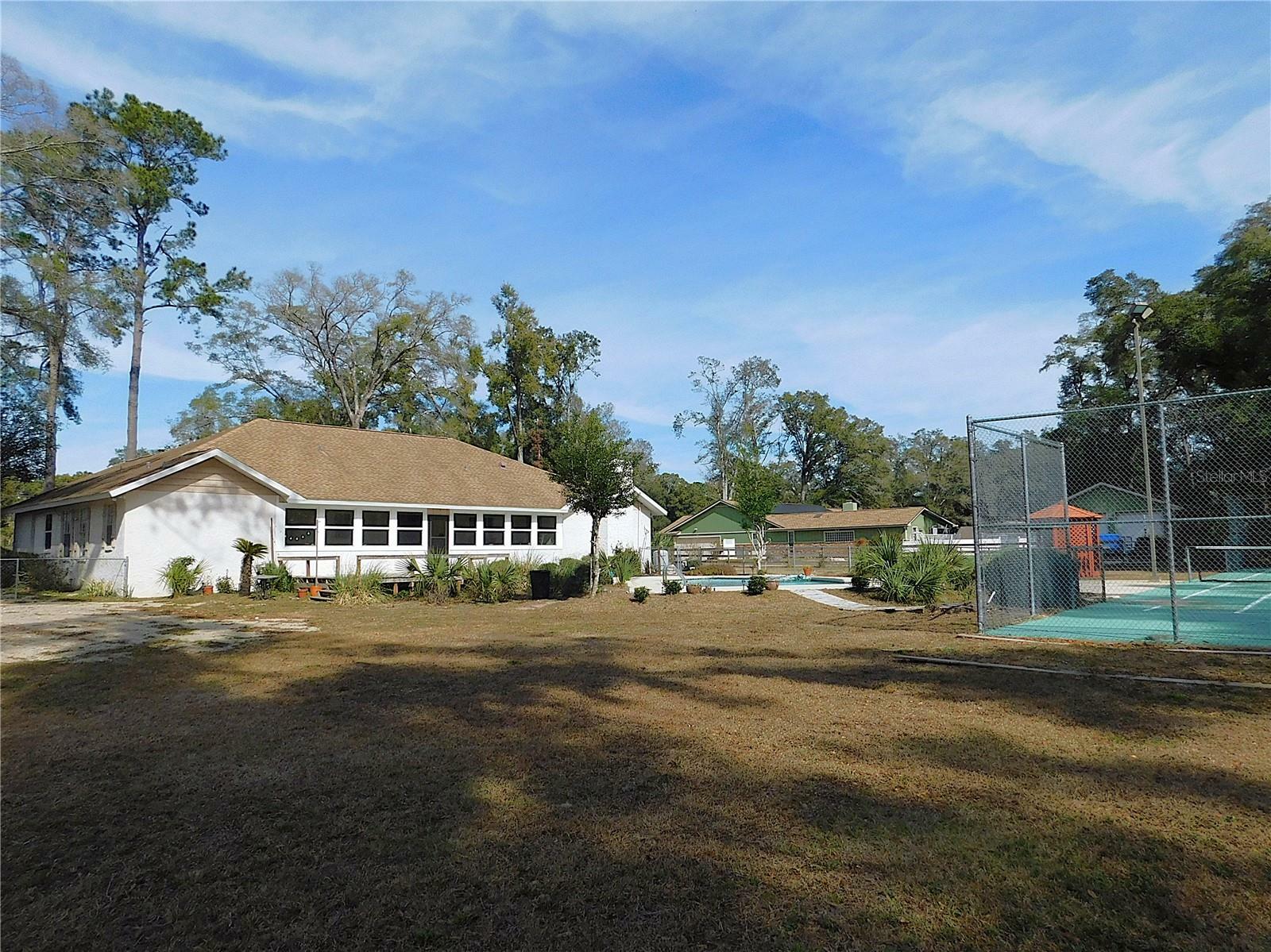 Property Photo:  4960 SE 17th Street  FL 34471 