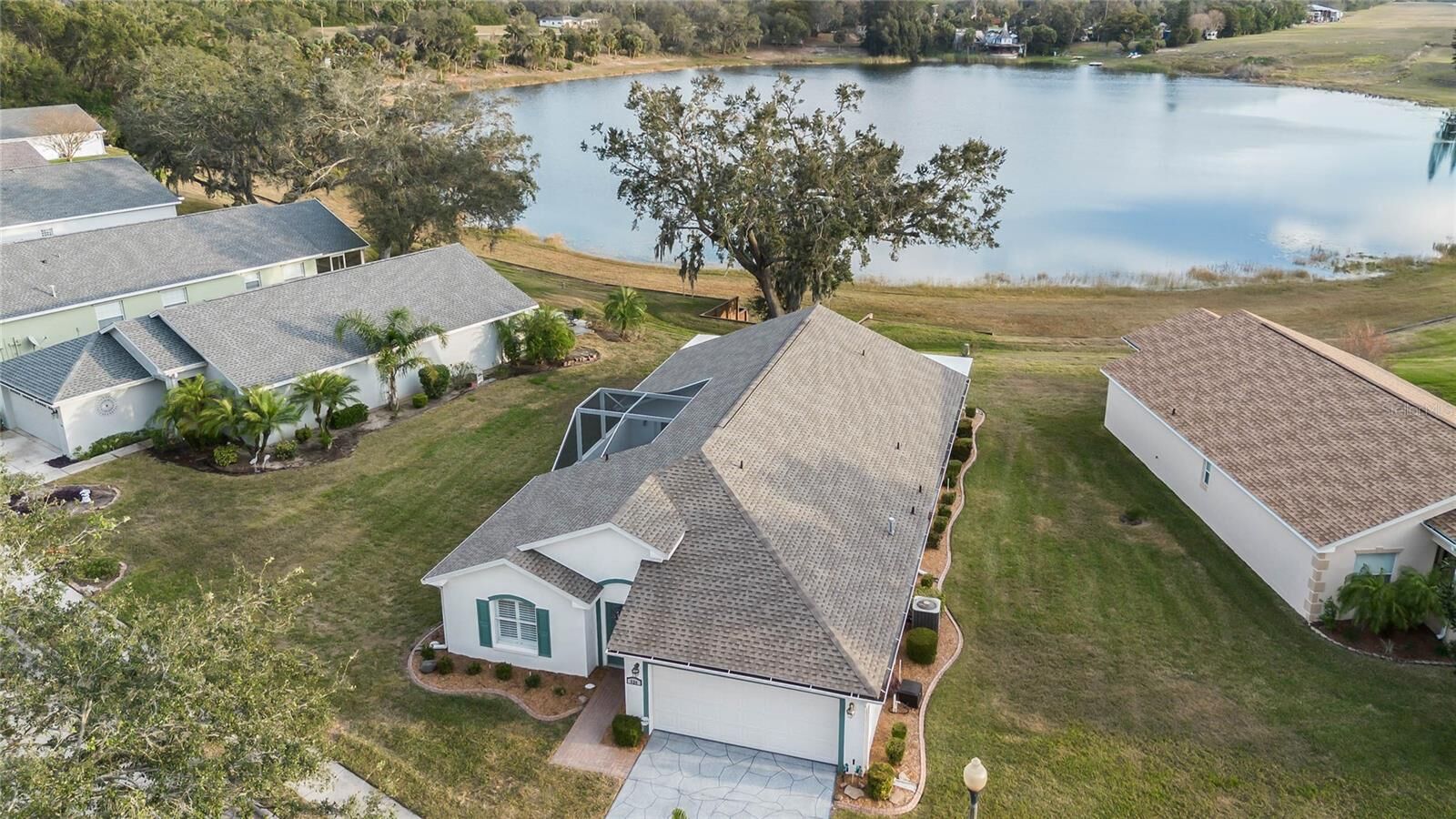 Property Photo:  524 Lake Suzanne Drive  FL 33859 