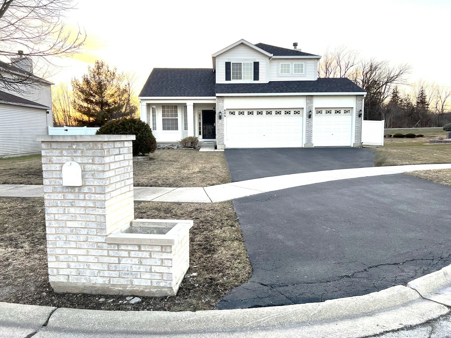 Property Photo: 806 Tall Grass Trail IL 60443