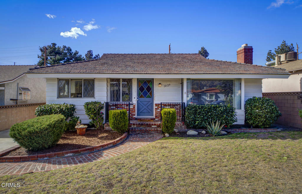 Property Photo:  1029 N Buena Vista Street  CA 91505 