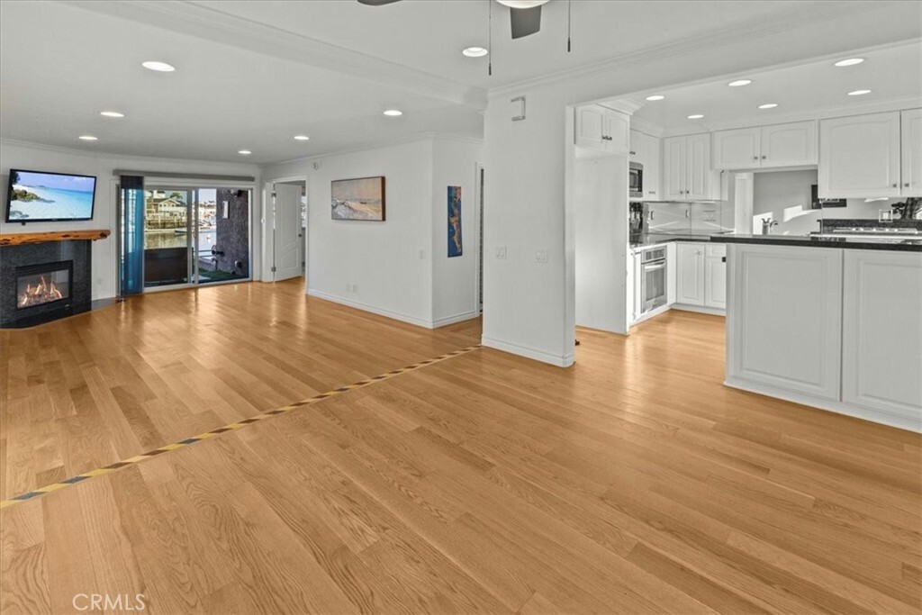 Property Photo: 17124 Bluewater Lane CA 92649