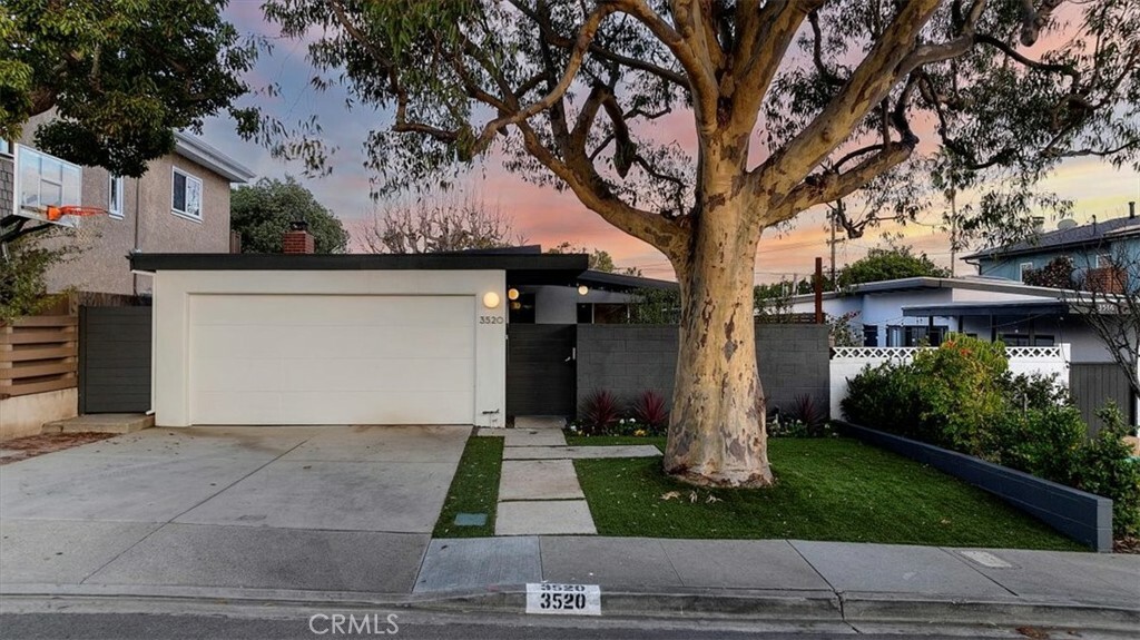 Property Photo: 3520 Elm Avenue CA 90266