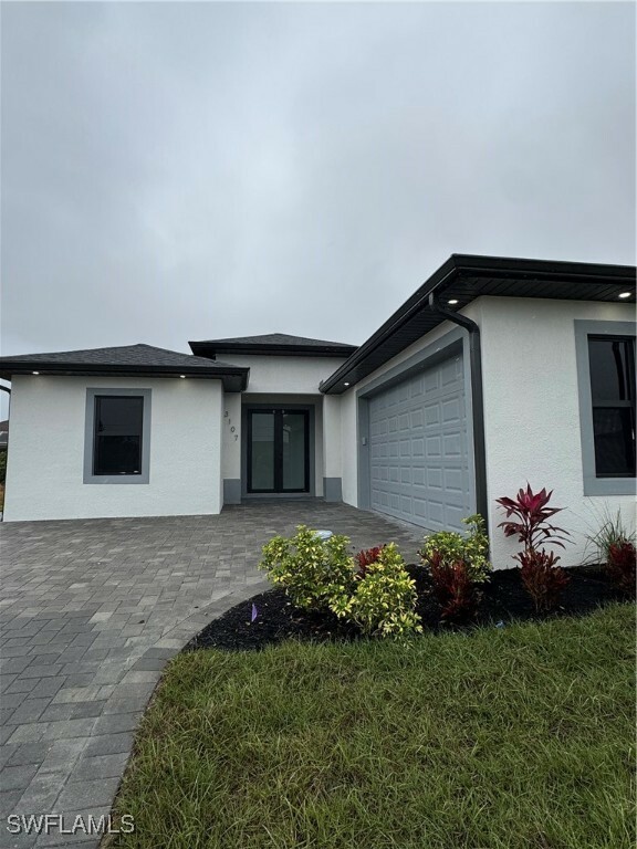 Property Photo: 3107 9th Street SW FL 33976