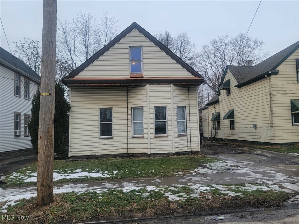 Property Photo: 6825 Fullerton Avenue OH 44105