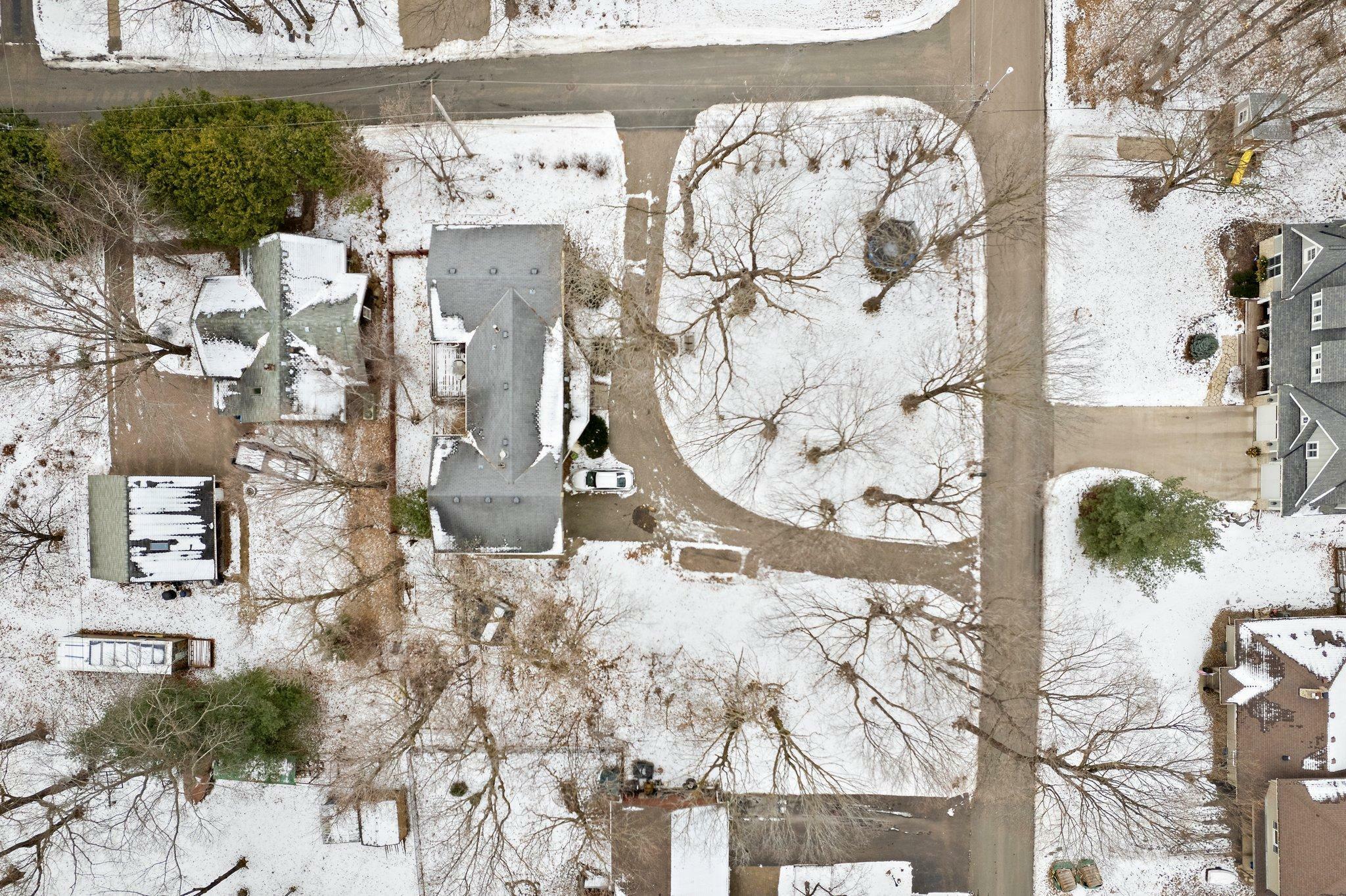 Property Photo:  18875 Lake Avenue  MN 55391 