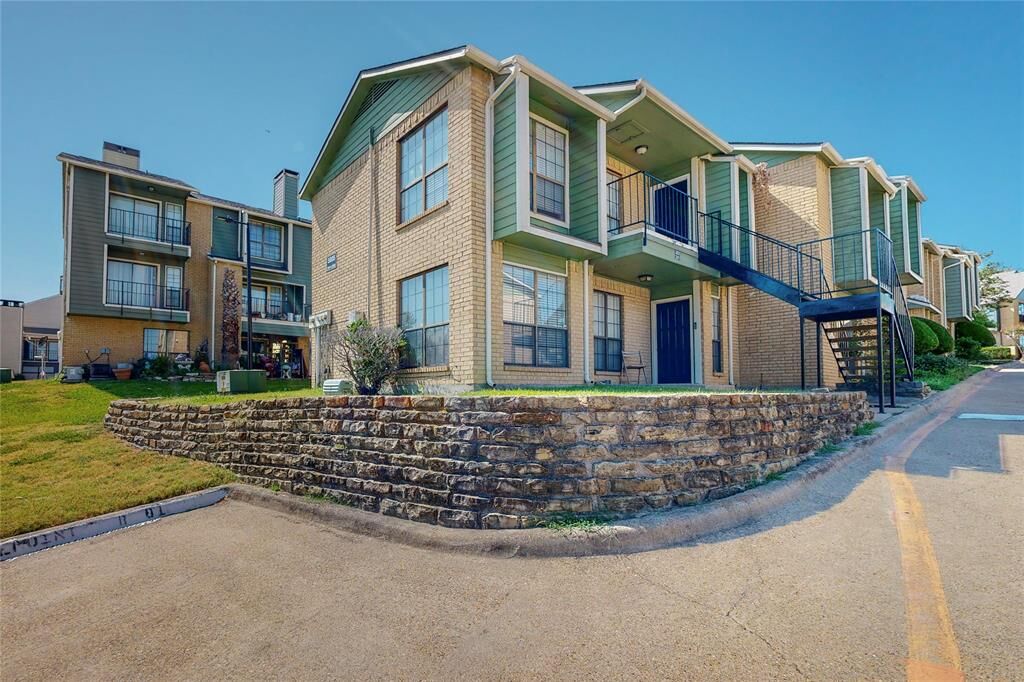 Property Photo:  5805 Lake Hubbard Parkway 202  TX 75043 