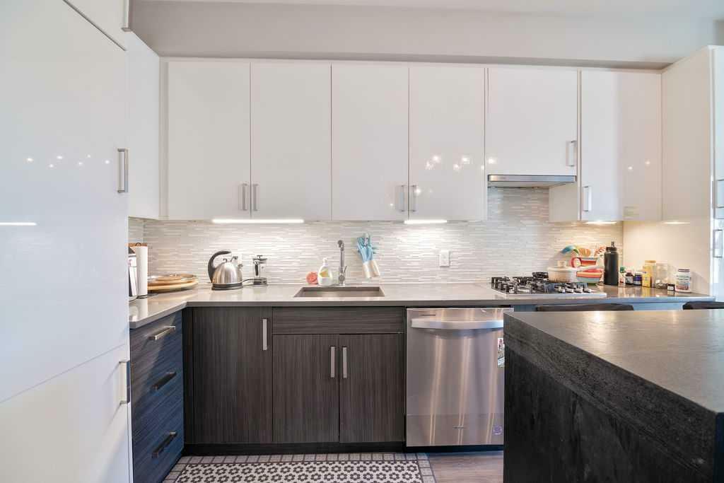 Property Photo: 515 4 Avenue NE 205 AB T2E 0J9
