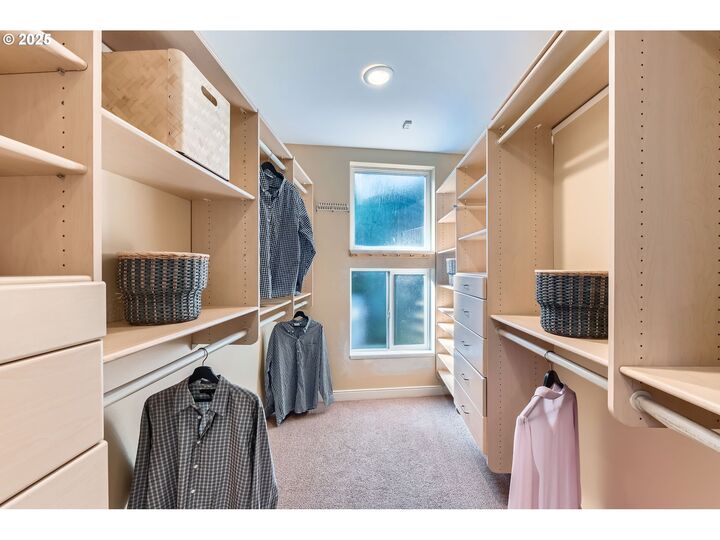 4300 SW Hewett Blvd  Portland OR 97221 photo