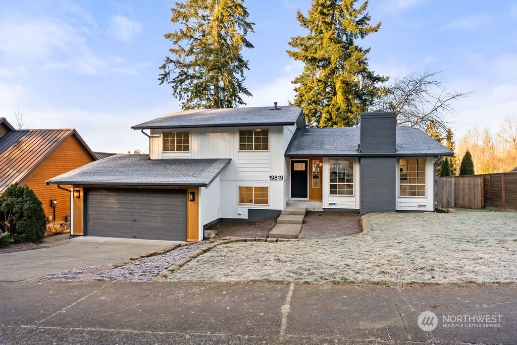 Property Photo: 19819 138th Avenue SE WA 98058