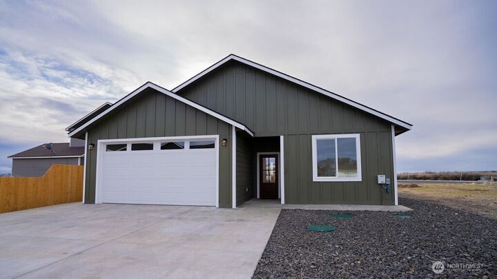 Property Photo:  1300  Marina Drive 12  WA 98837 