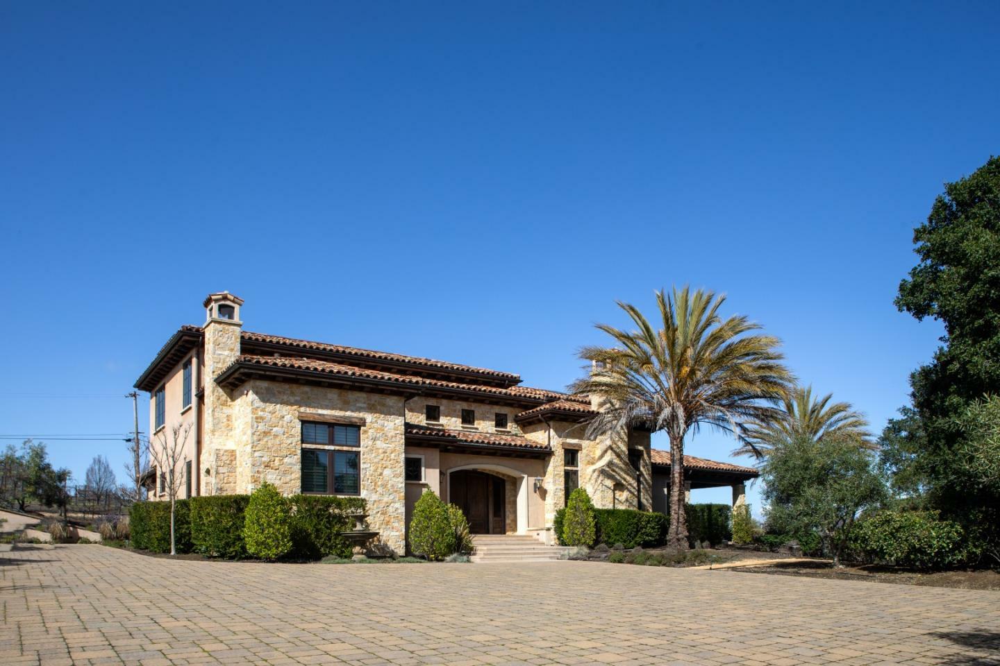 Property Photo: 25611 Vinedo Lane CA 94022