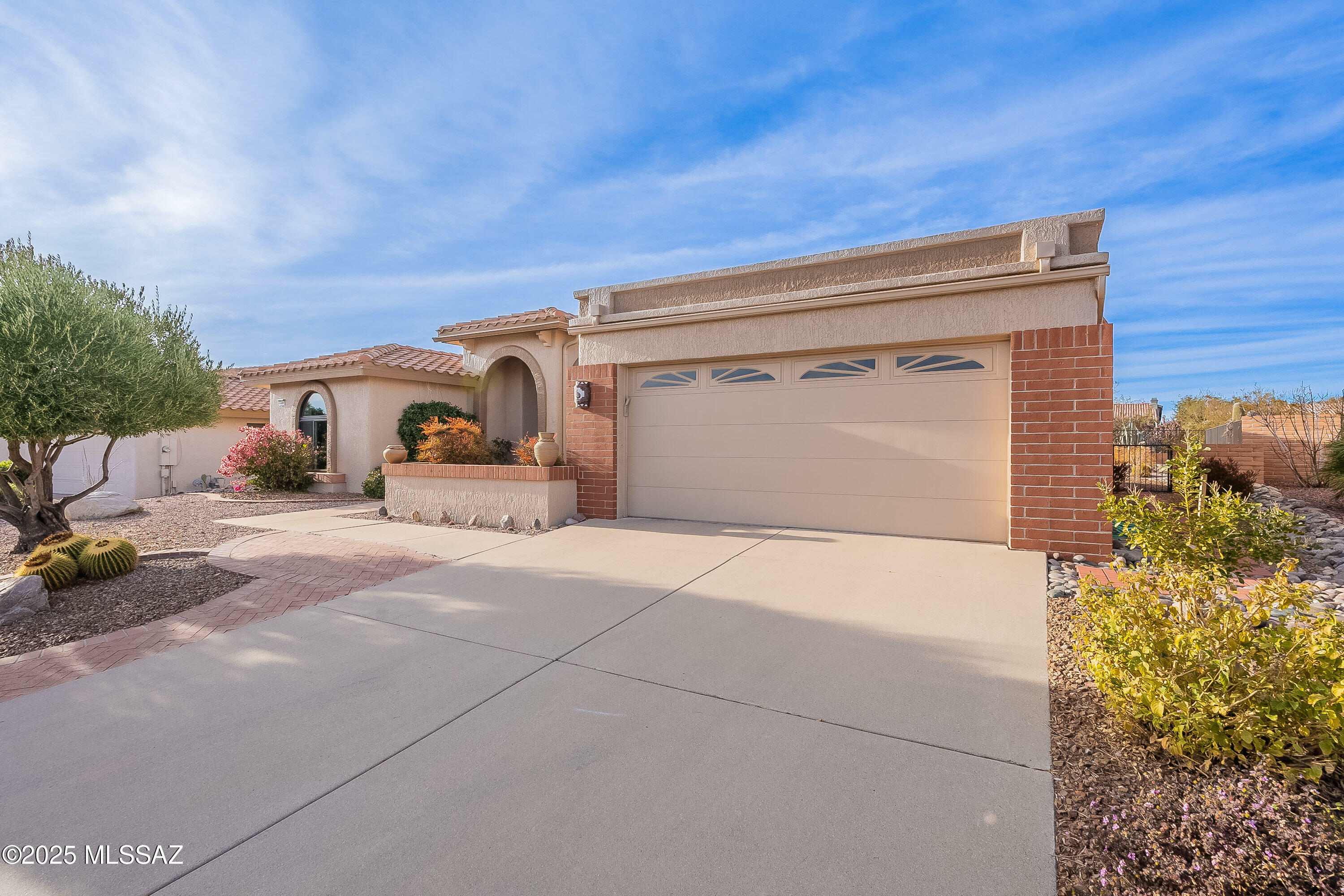 Property Photo:  1449 E Bright Angel Drive  AZ 85755 