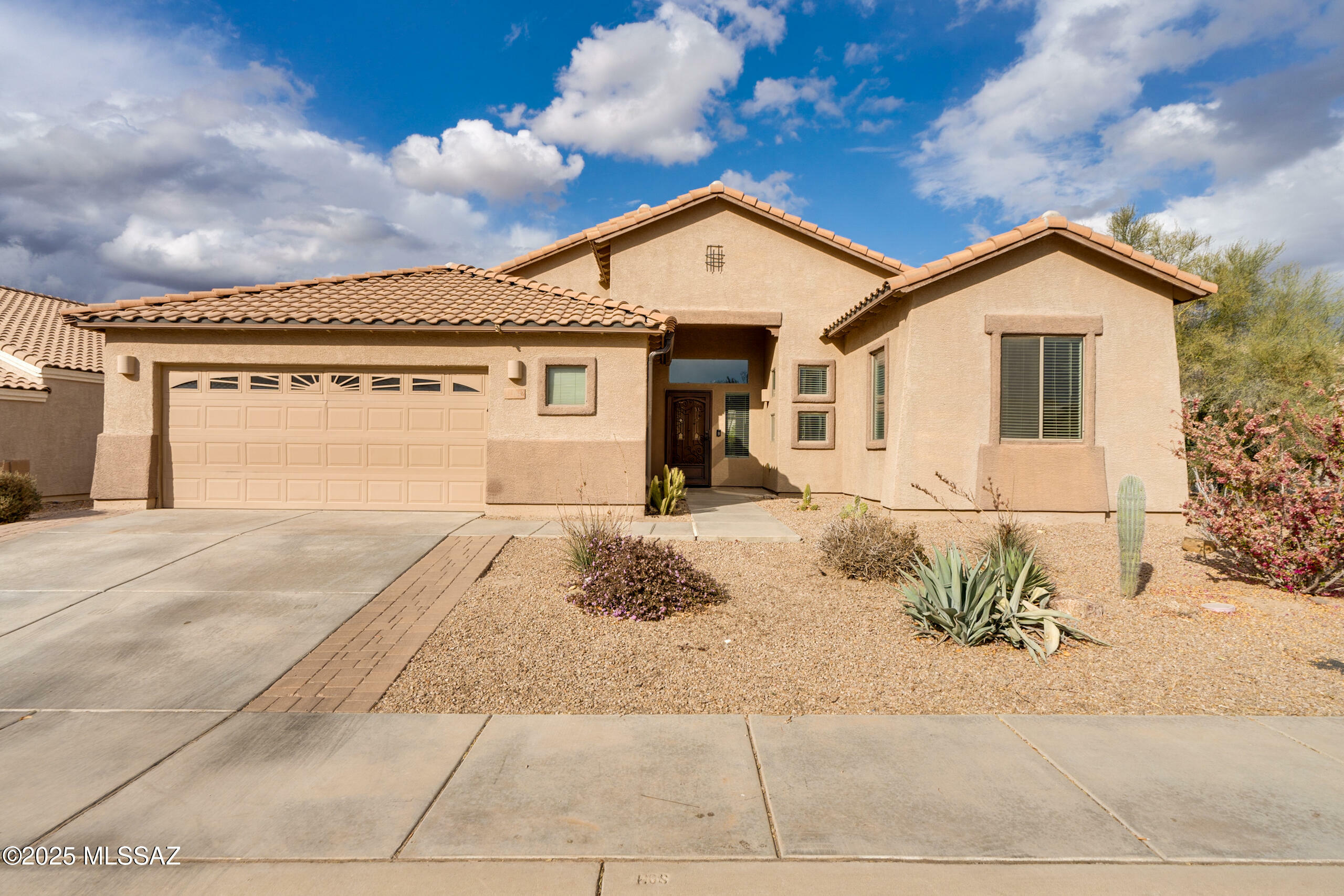 Property Photo:  11042 W Caracara Drive  AZ 85653 