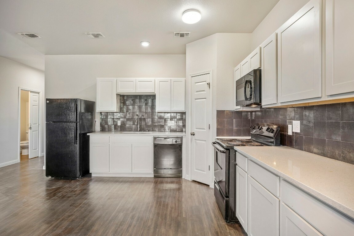 Property Photo:  704 Circle Diamond Lane B  TX 78641 