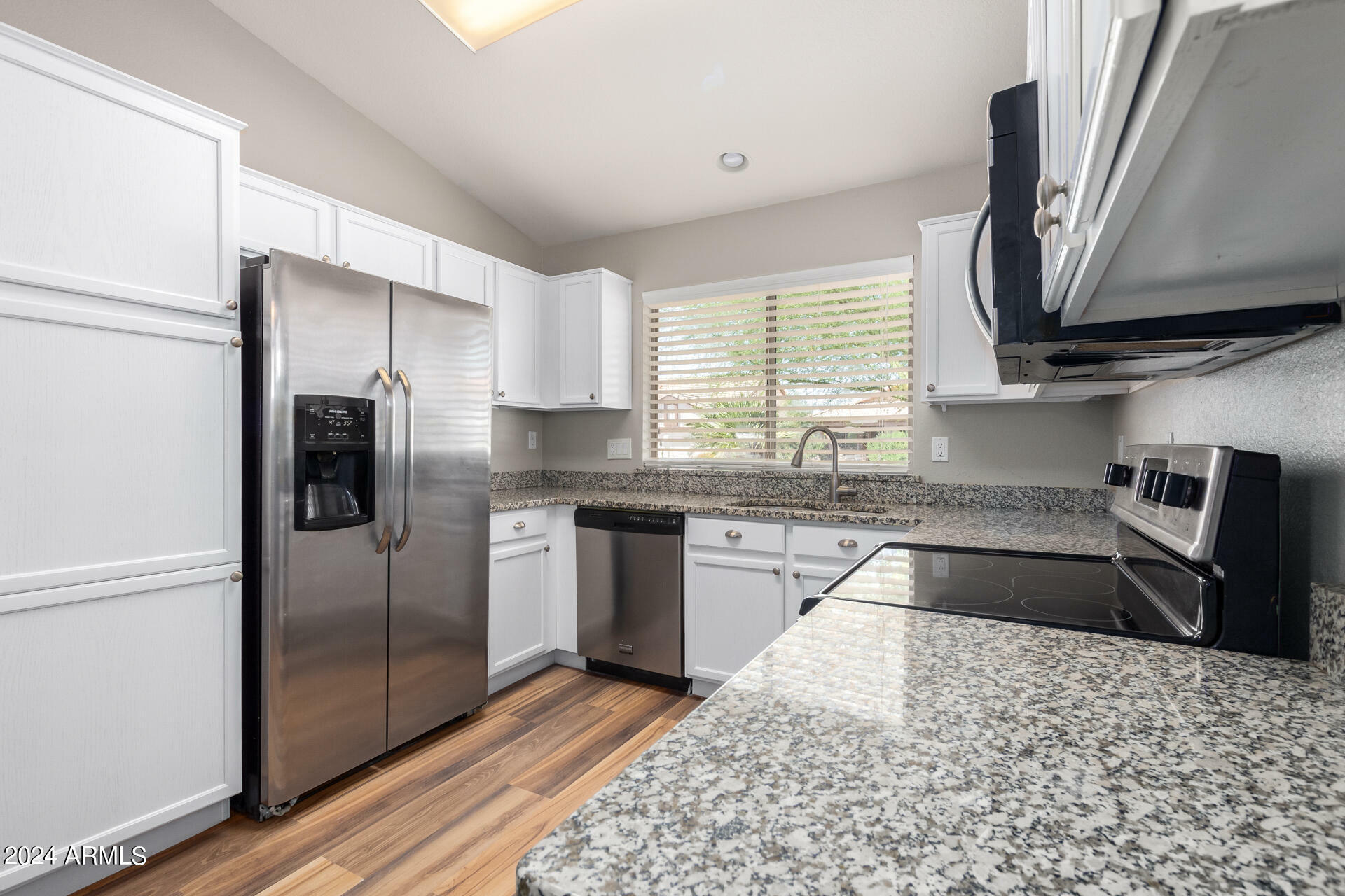 Property Photo: 30573 N Royal Oak Way AZ 85143