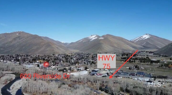 Property Photo:  600 Riverside Dr  ID 83313 