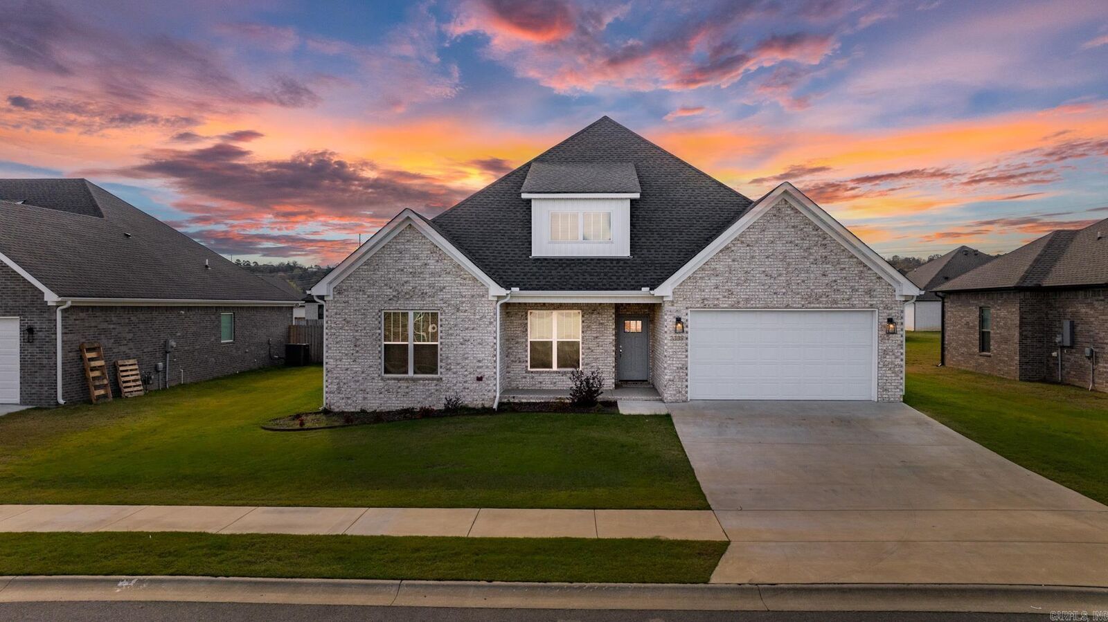 Property Photo:  2339 Pleasant Cove Drive  AR 72034-9999 