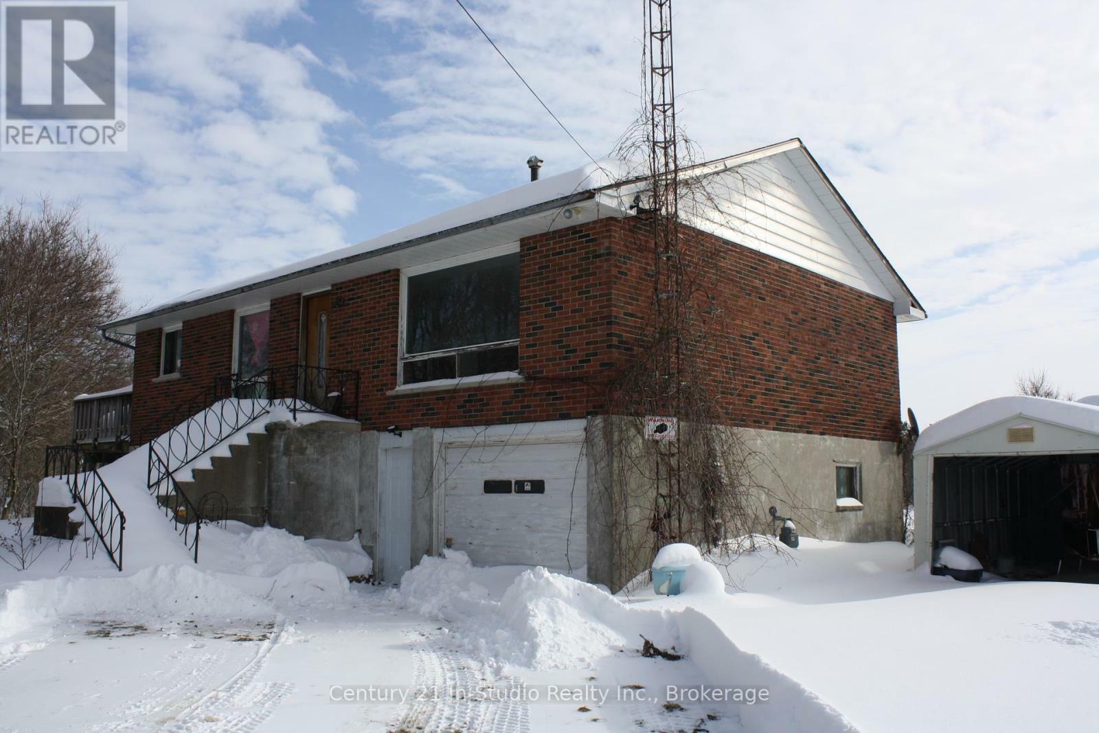 Property Photo:  