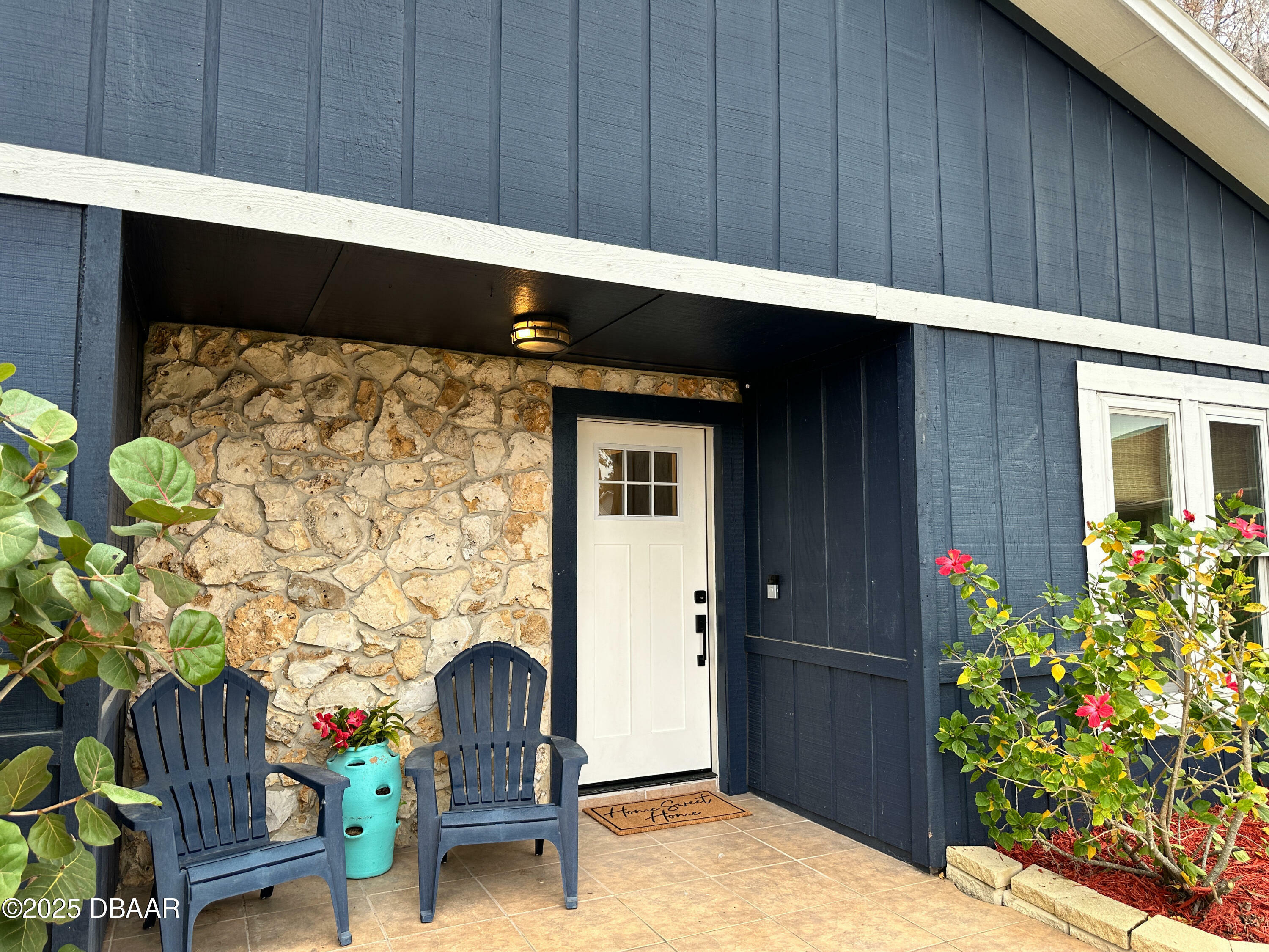 Property Photo: 480 Spruceview Drive FL 32127