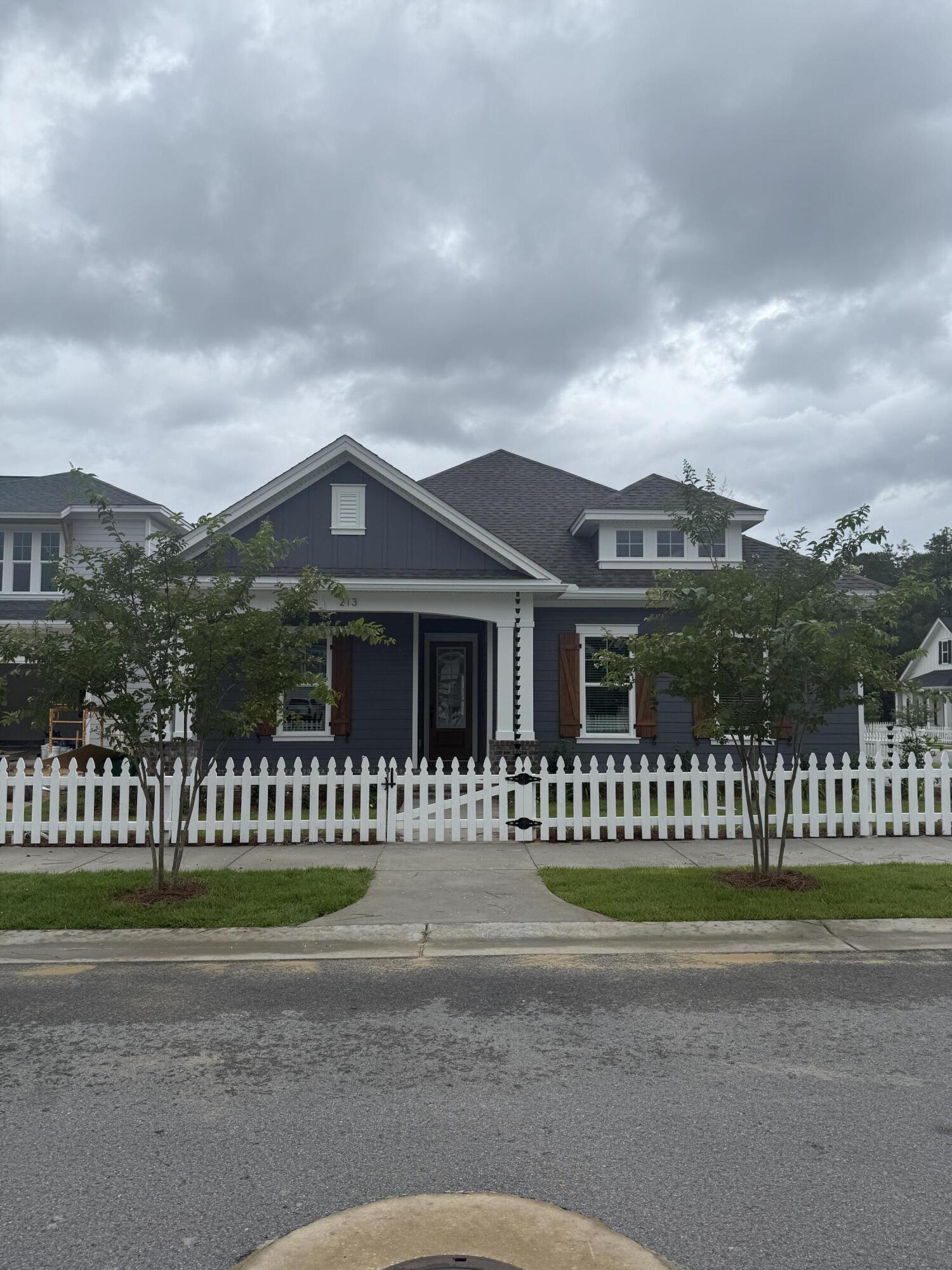 Property Photo: 213 Red Deer Run FL 32578