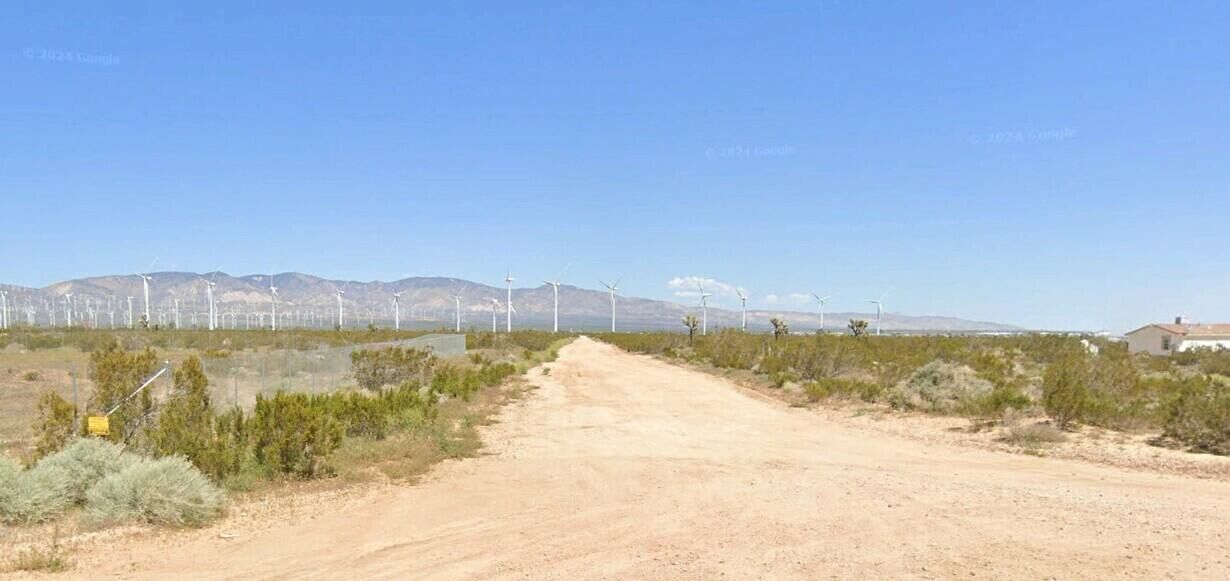 Property Photo:  Sunset Ave And Maass Ct  CA 93501 