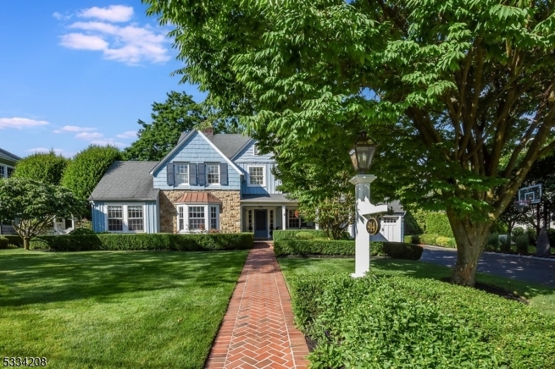 Property Photo:  914 Mountainview Cir  NJ 07090 