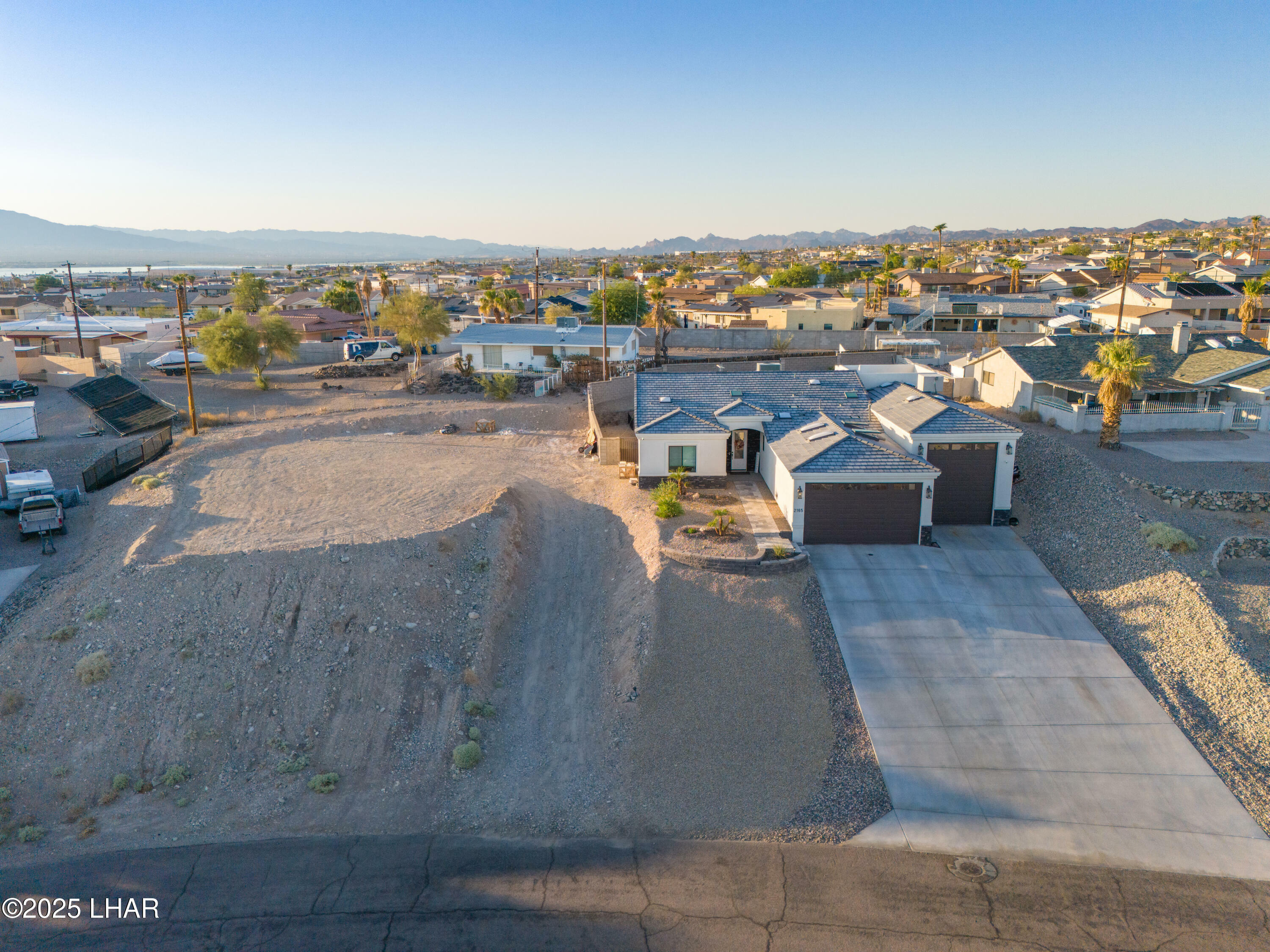 Property Photo: 2165 Cosnina Dr AZ 86403