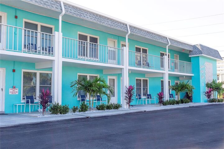 Property Photo: 680 71st Avenue 14 FL 33706