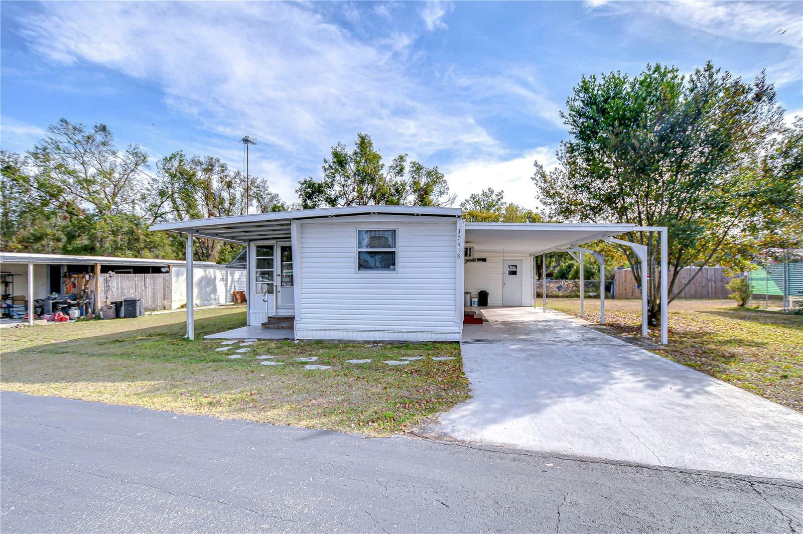 Property Photo:  37418 Hammond Drive  FL 33541 