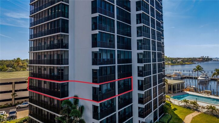 Property Photo:  1910 Virginia Avenue 403  FL 33901 