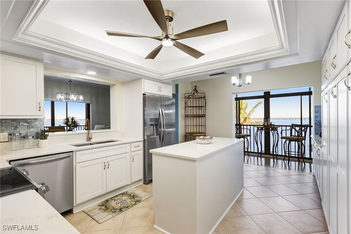 Property Photo:  1910 Virginia Avenue 403  FL 33901 