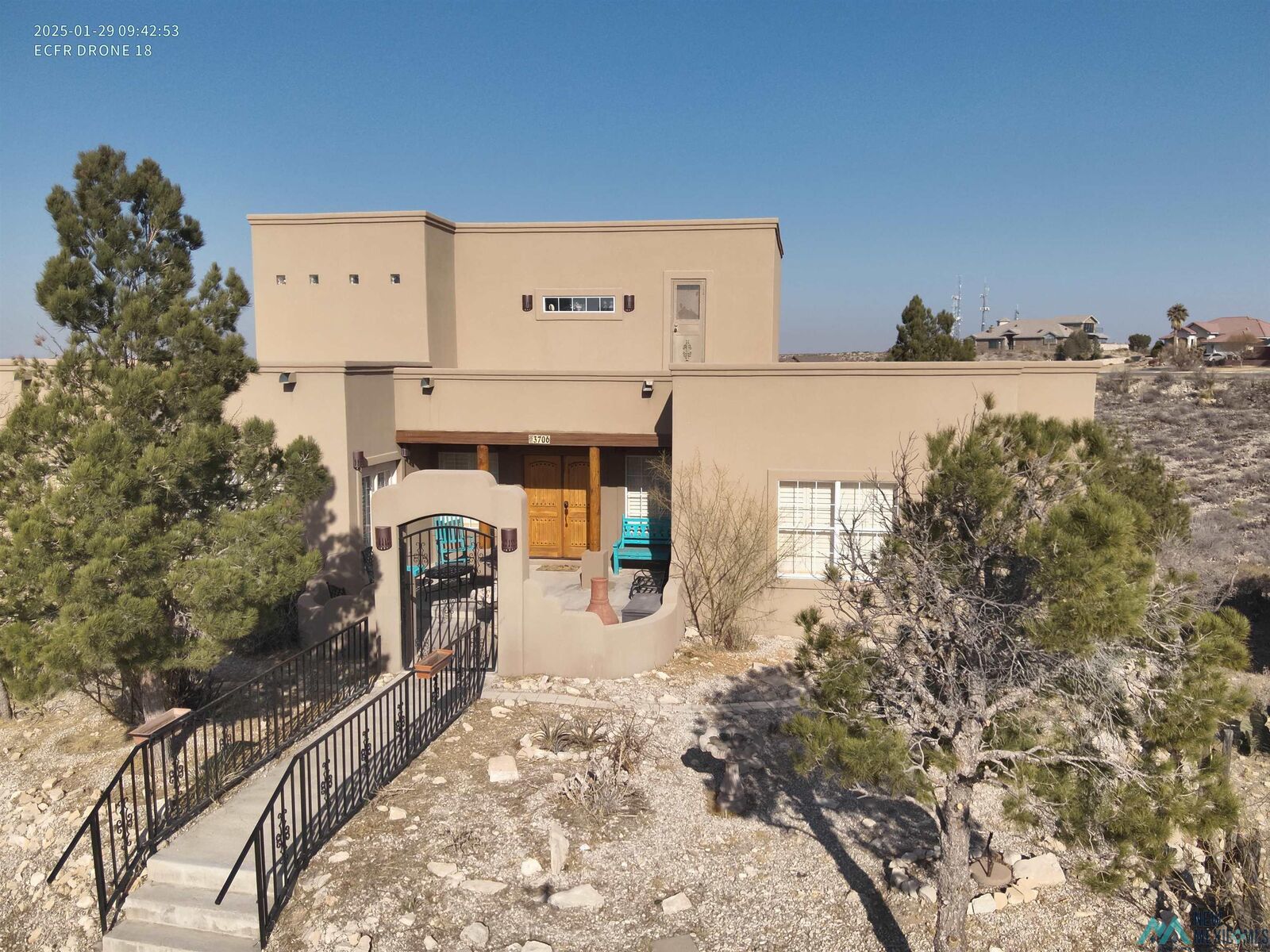 Property Photo: 3706 Brentwood Place NM 88220