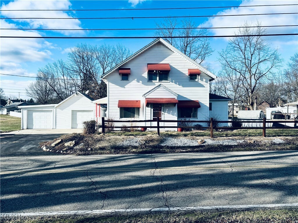 Property Photo: 9643 Chestnut Avenue SE OH 44626