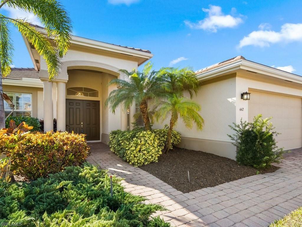 Property Photo:  442 Saddlebrook Ln  FL 34110 