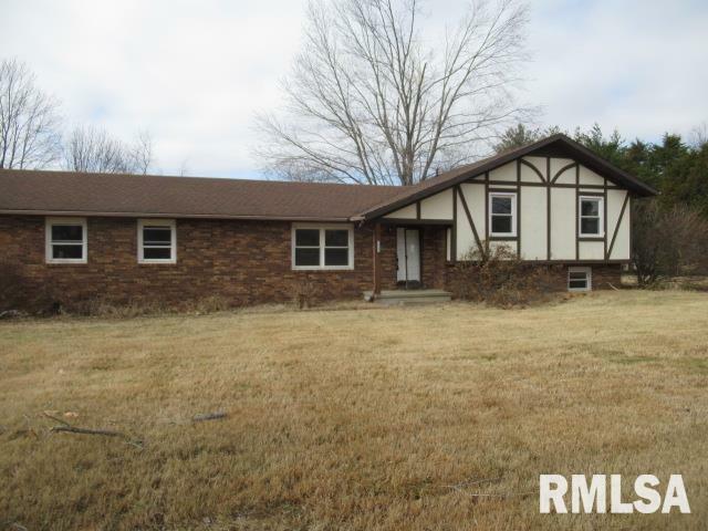 18251 Pittsburg Road  Marion IL 62959 photo