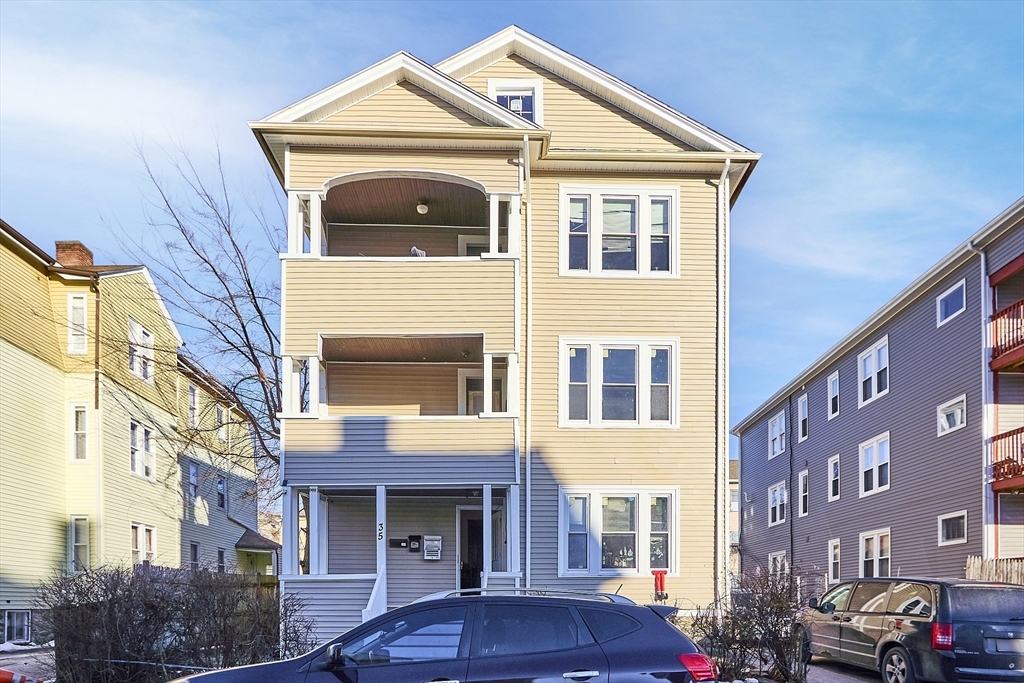 Property Photo:  35 Arthur St  MA 01604 