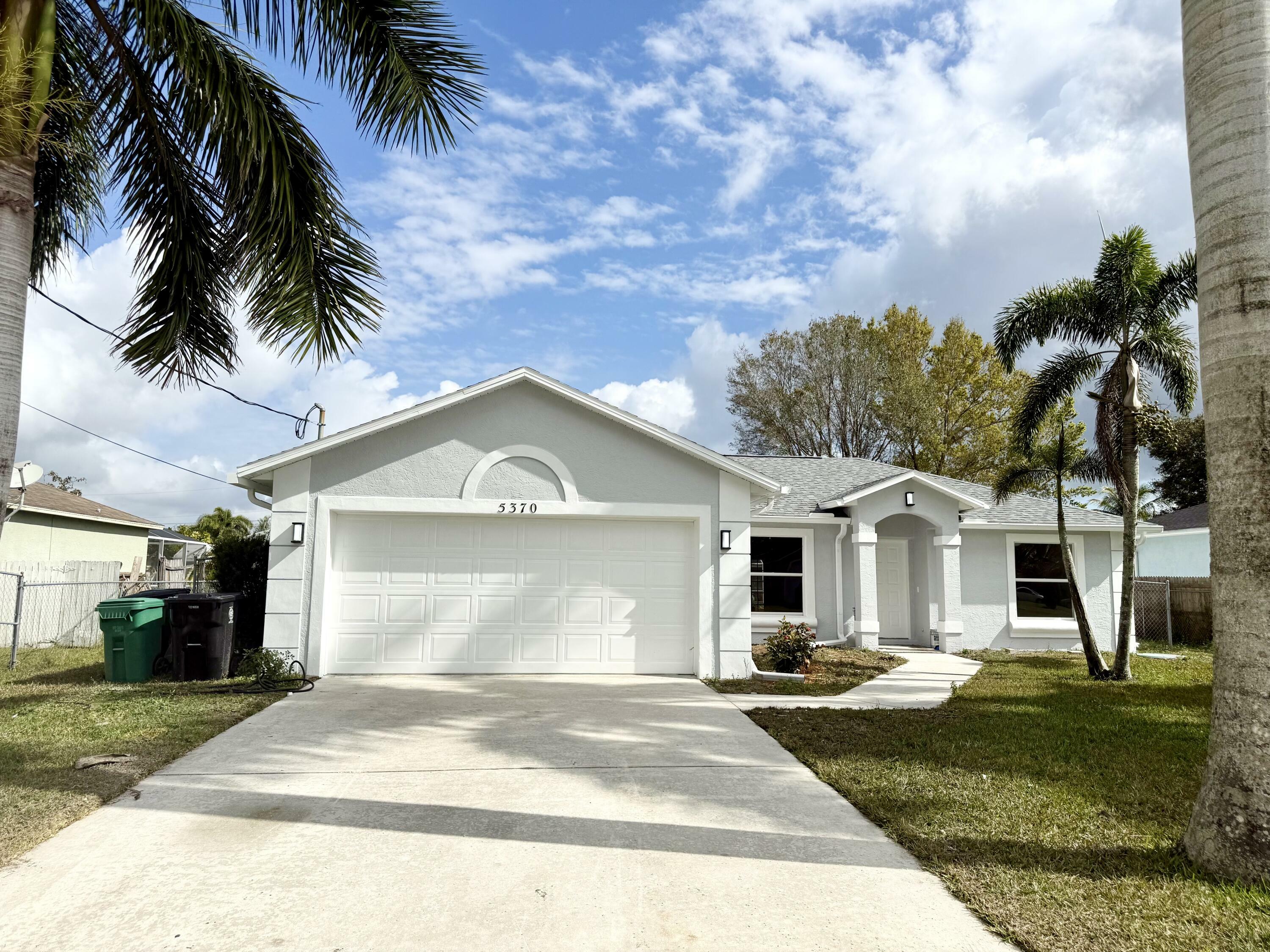 Property Photo:  5370 NW North Lanett Circle  FL 34986 