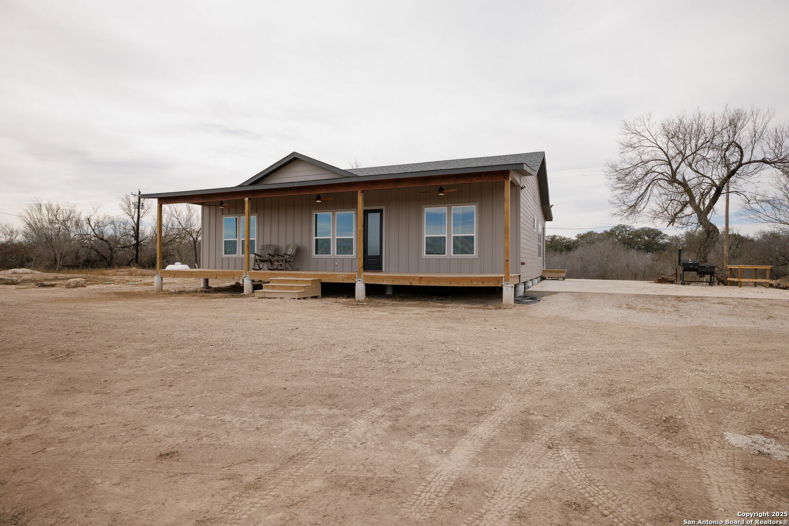Property Photo: 994 Marburger Rd S TX 78839